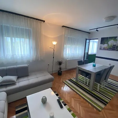 Apartman Fortress 2 Ni
