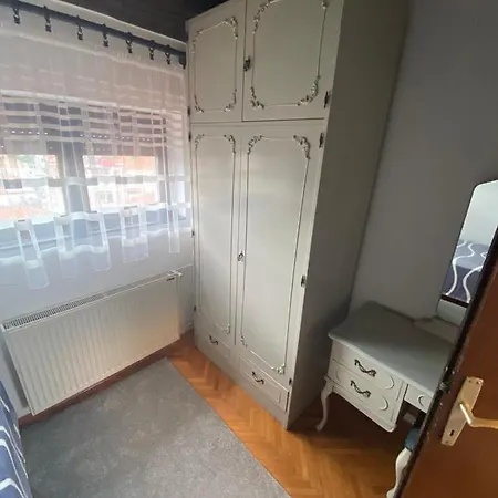 Fortress 2 Apartman *